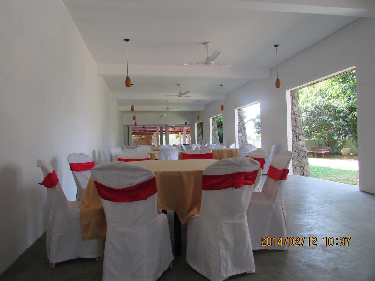 Elpitiya  The Breeze Hotel מראה חיצוני תמונה