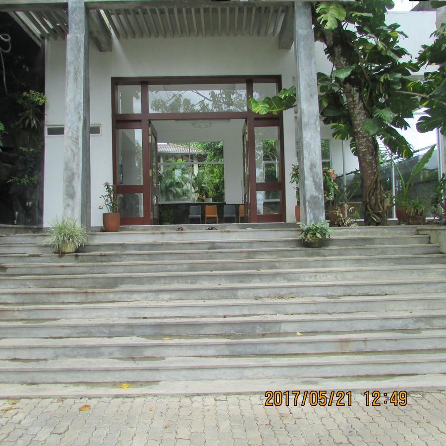 Elpitiya  The Breeze Hotel מראה חיצוני תמונה
